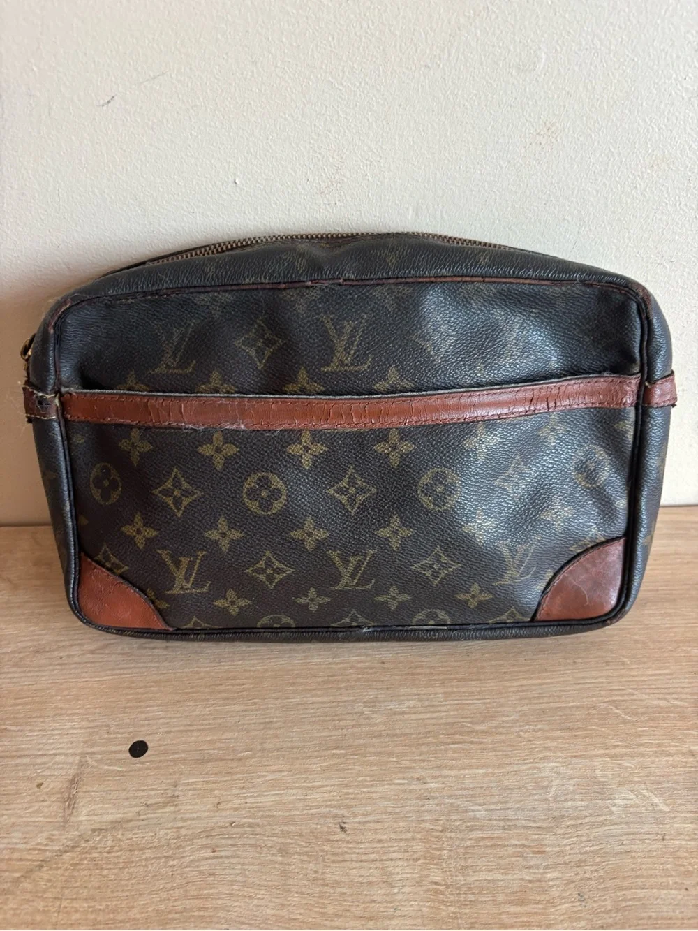 Authentic Louis Vuitton monogram clutch